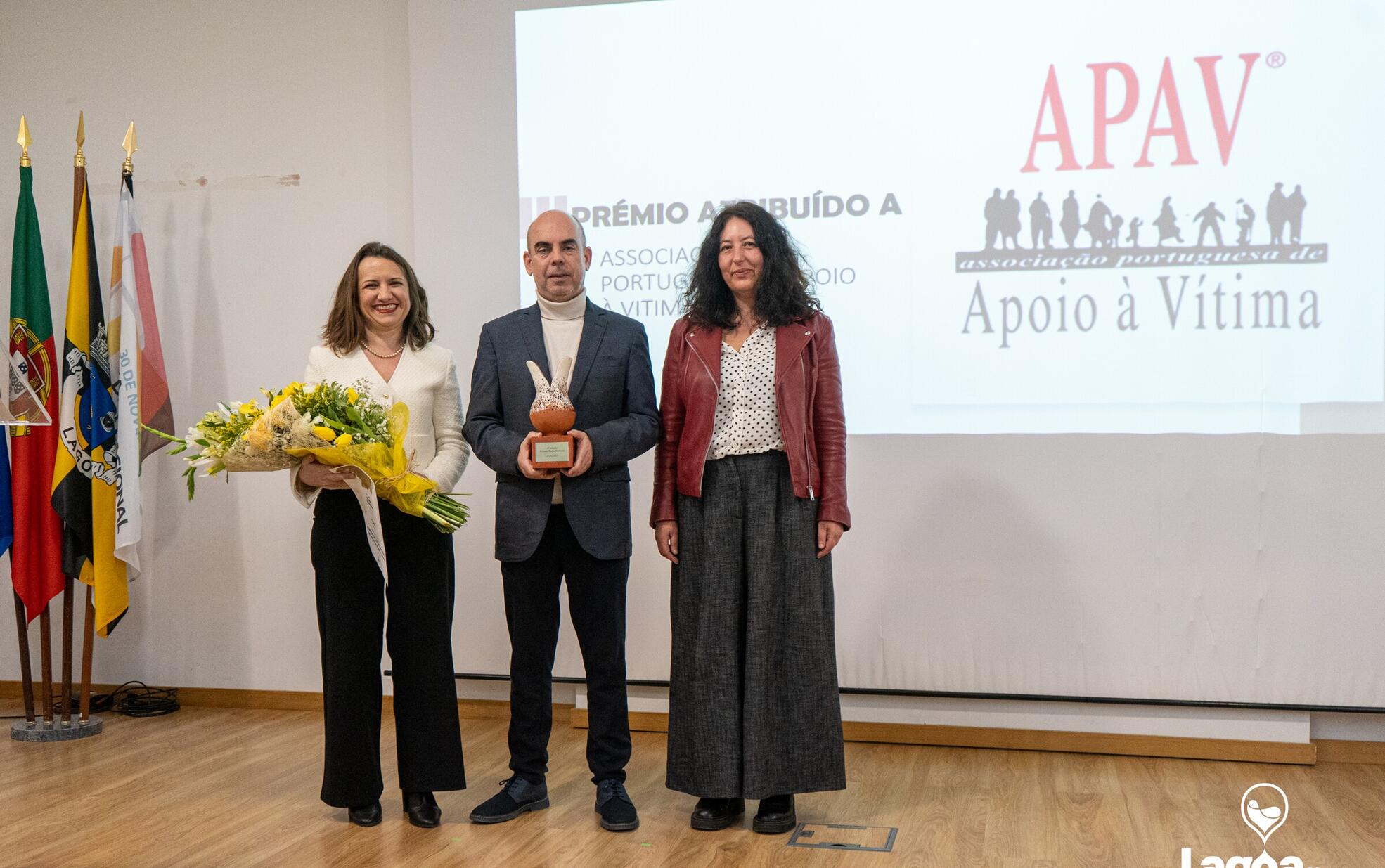 Câmara Municipal de Lagoa atribui à APAV o Prémio Maria Barroso, na sua 4ª Edição