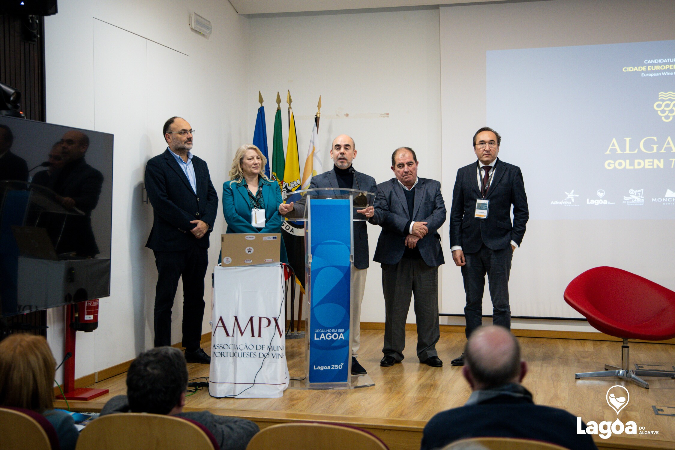 Encontro Internacional da AMPV em Lagoa Reflete Sobre o Futuro dos Territórios Vinhateiros e o Po...